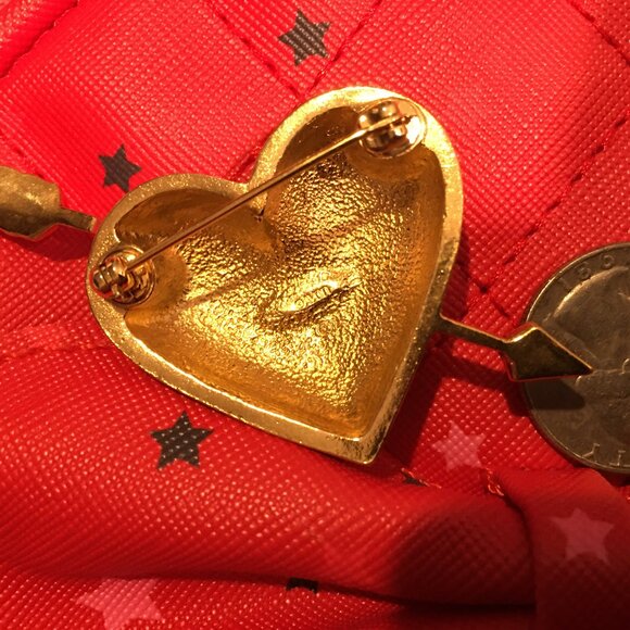 Vintage Cupid's Arrow Valentine's Day Brooch Pin,  Love Heart  Dr3 Box - Picture 2 of 3